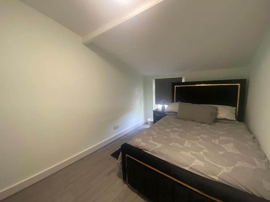 Mba Cosy 4 Bedroom House Casa de Férias Watford (Hertfordshire)